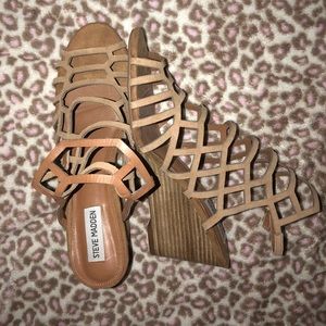 Steve Madden wedges | size 10 | Tan and strappy